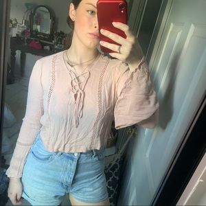 Super cute long sleeve crop shirt 💓